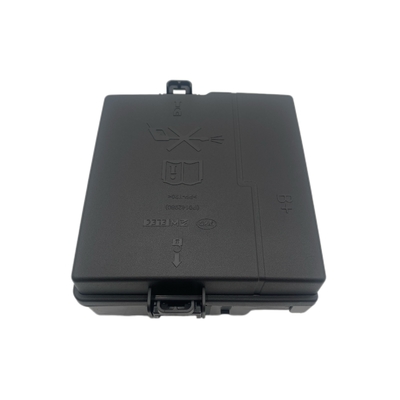 Couverture de boîte de fusible de 12V pour BYD Song PLUS DM-I Gardez votre porte-fusible